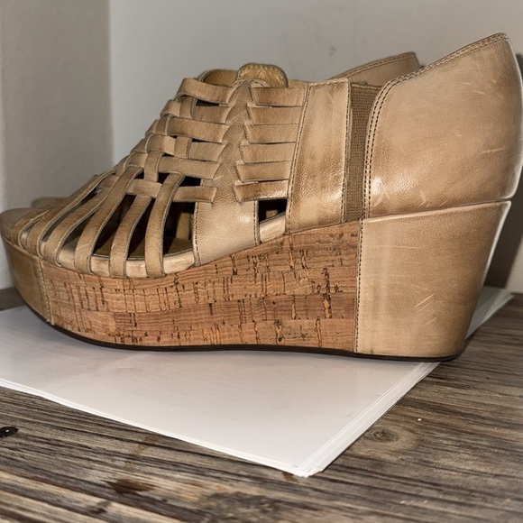 Chocolat Blu Web Moka Wedge Sandals SZ 7.5 - Picture 4 of 9